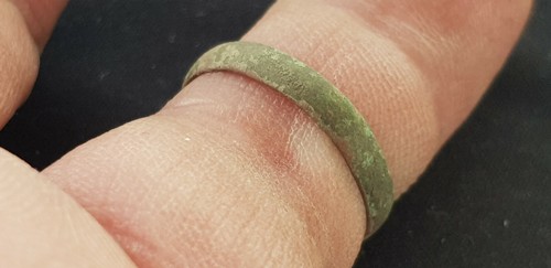 Rare European hoard artefact Medieval copper ring A must read description L5