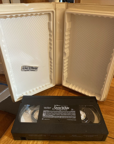 VHS tape Disney's Masterpiece “Snow White and the seven Dwarfs" - Picture 4 of 4