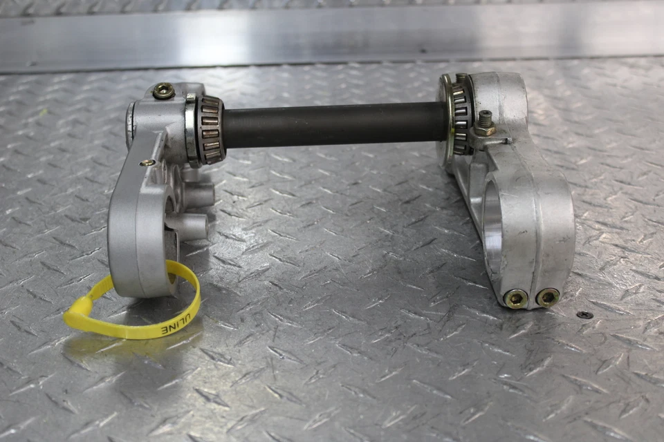 2000 DUCATI 750 SS HALF FAIRING FRONT FORKS CLAMP TRIPLE TREE STEM - Image 4 of 4