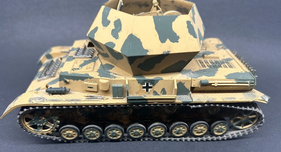 Vintage 1/48 Modelo Revell Flakpanzer IV Wirbelwind Foto 4 de 4