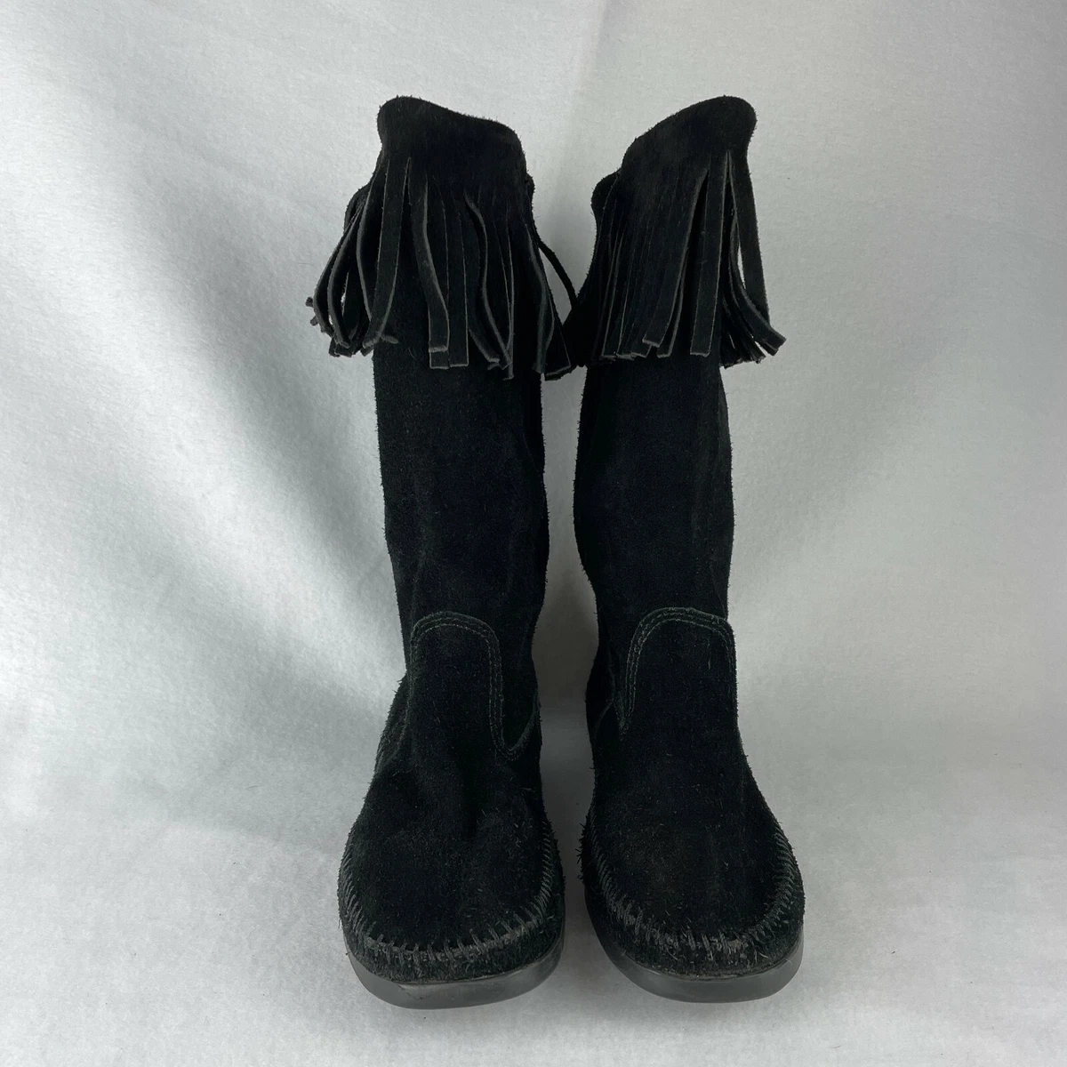 White minnetonka clearance boots