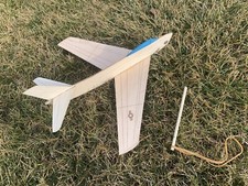 ¡DIVERTIDO! Aspect Laser F-86F Balsa Catapulta Planeador Kit de Corte Láser Hecho en EE. UU. Kit CG-1