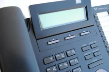 Refurbished Vertical Vodavi 4024-00 SBX 24-Button Digital Display Phone (Black)