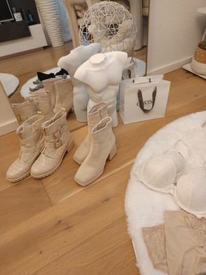 Damen Beige Stiefeletten Größe 39/40 ..2 Paar