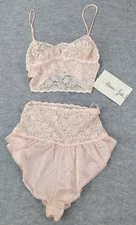 Alana Gale Lace Bralette & Panty Set Peachy Pink Feminine Women's Medium NWT