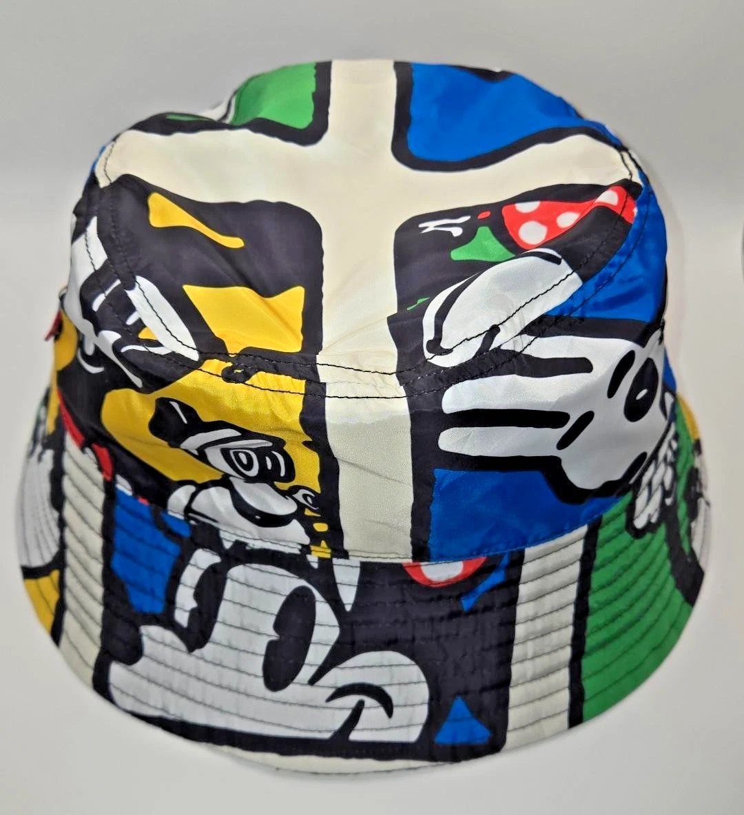 PERFECT MICKEY MOUSE REVERSABLE LEVI'S UNISEX BUCKET HAT WORN ONLY ONE TIME!
