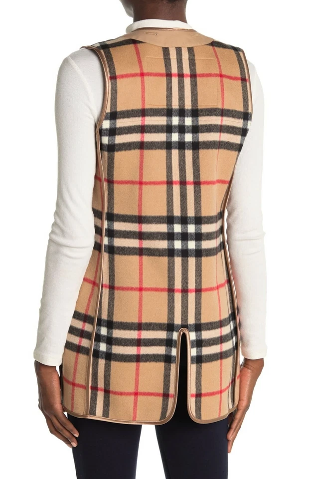 Colete Burberry Camel Rainwear Tamanho 4 EUA Tamanho 2 UE Tamanho 36 Orig $725 - Imagem 2 de 4