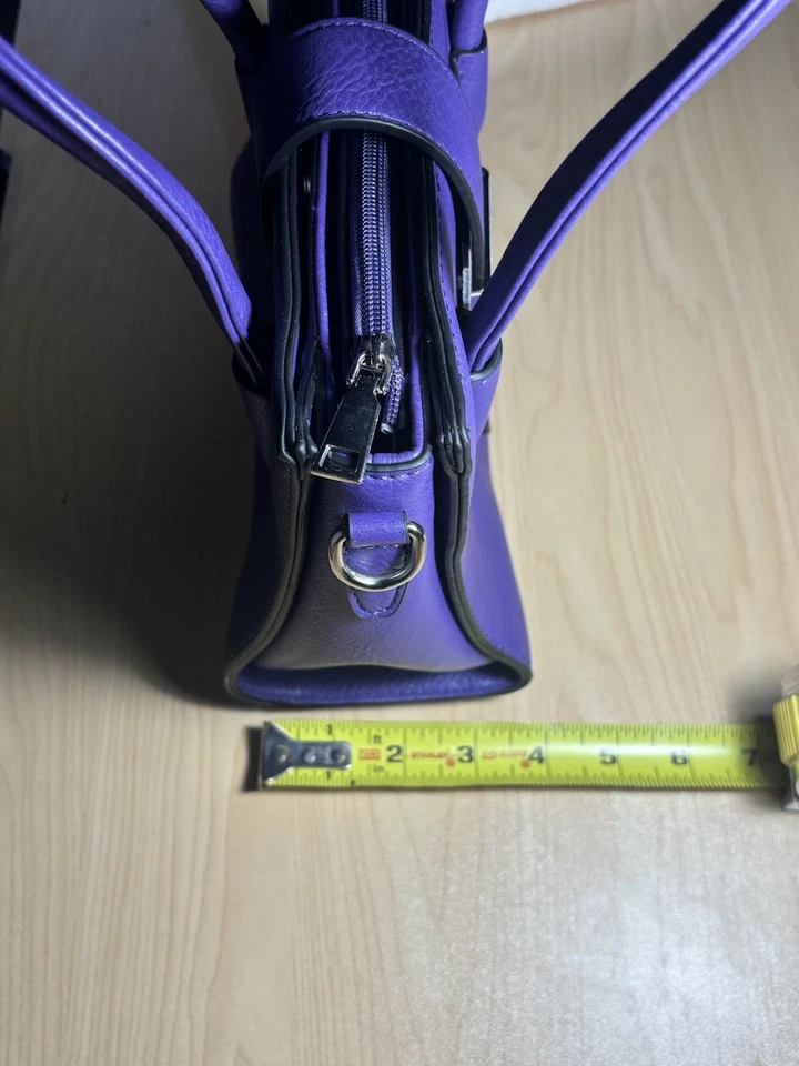 Cartera Vera Bradley Cuero Gallatina Turnlock Amatista Púrpura Usada en Excelente Condición - Imagen 3 de 4