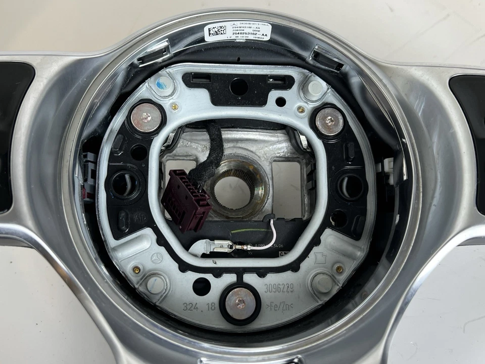 Mercedes-Benz C300 2020 volante de cuero negro con paletas de cambio OEM Foto 2 de 4