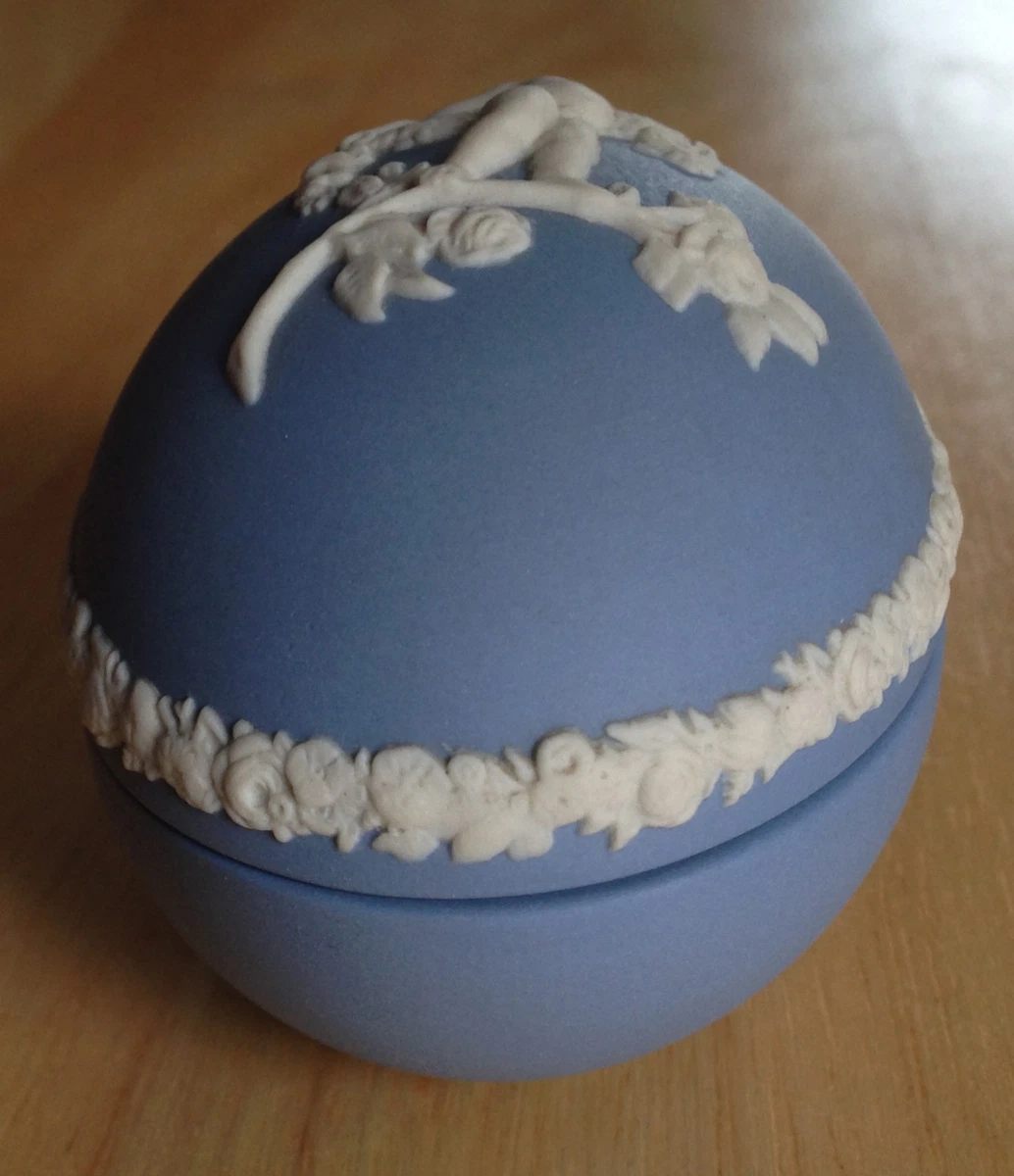 Cherub Wedgwood Jasper ware Vintage blue Wedgwood egg Cherub and rose egg box