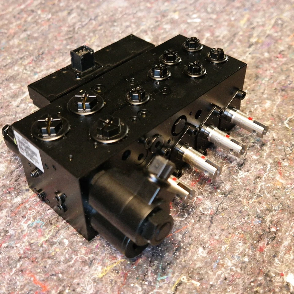 Hydrauliksteuerblock  vierfach Still Gabelstapler - Bild 2 von 4