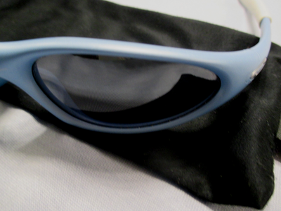 OAKLEY MINUTE 1.0 GEN 2 POWDER BLUE FRAME W BLACK IRIDIUM  display picture 1