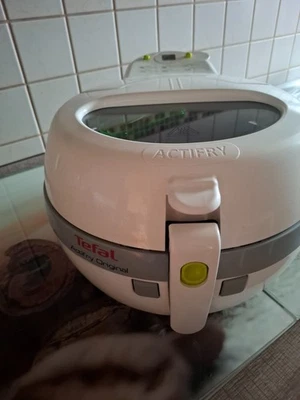 Tefal ActiFry Heißluftfritteuse - Bild 1 von 3