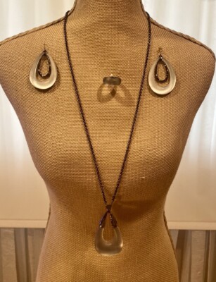 ALEXIS BITTAR HAND CRAFTED LUCITE GREY SET: PENDANT