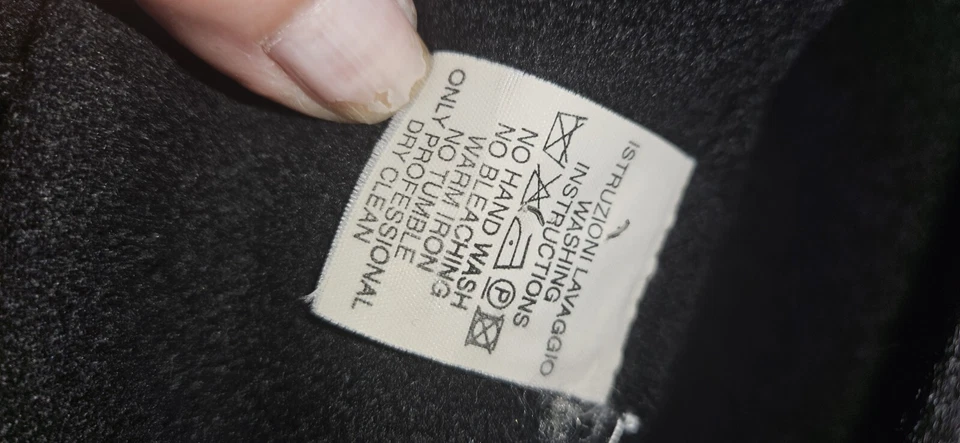  Abrigo de cachemir Giorgio Armani A Milano Borgonuovo 21 Foto 3 de 4