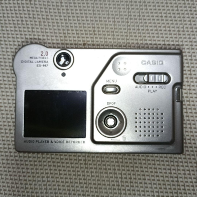 【美品 付属品完備】CASIO EXILIM EX-M2　薄型 Casio Exilim EX-M2 Compact Digital Camera 2.0 MEGAPIXELS Limited