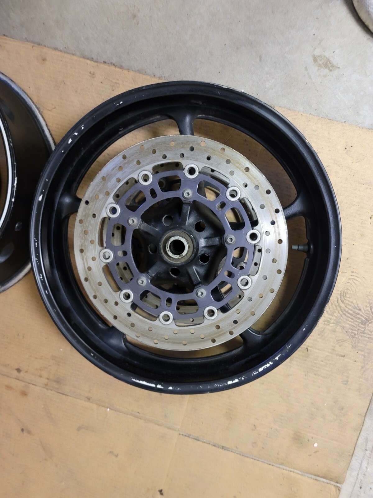 0816 YAMAHA YZF R6 YZFR6 WHEELS RIMS FRONT REAR RIM ROTORS SPROCKET