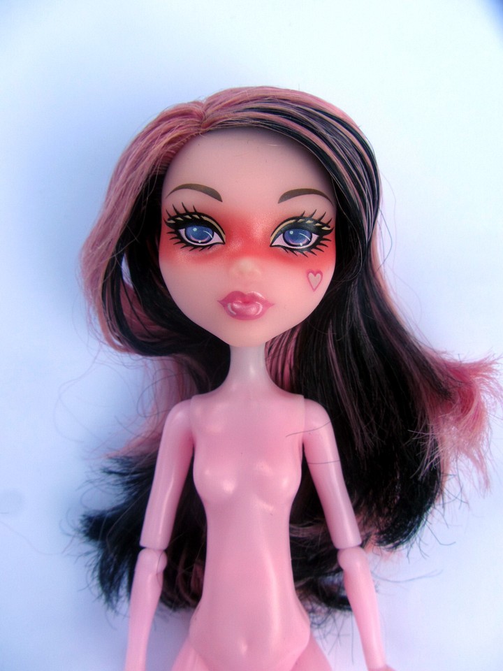 MONSTER HIGH DOLL G1 Haunted DRACULAURA #G48HF- Nude - Mattel (2015) | eBay