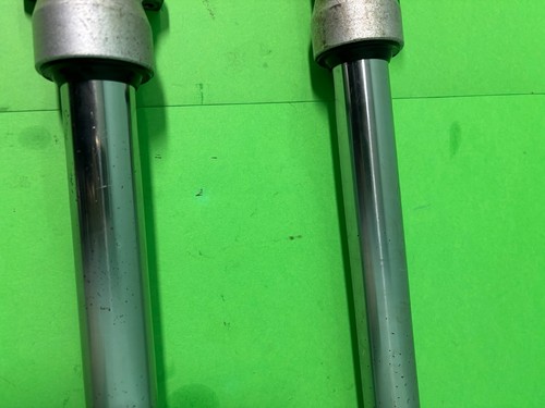 SUSPENSIÓN HORQUILLA DELANTERA SUZUKI RG250 RG 250 MK1 DAÑADA - Imagen 10 de 16