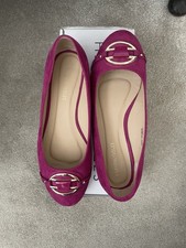 Beautiful Magenta  Suede Shoes SIZE 7EEE