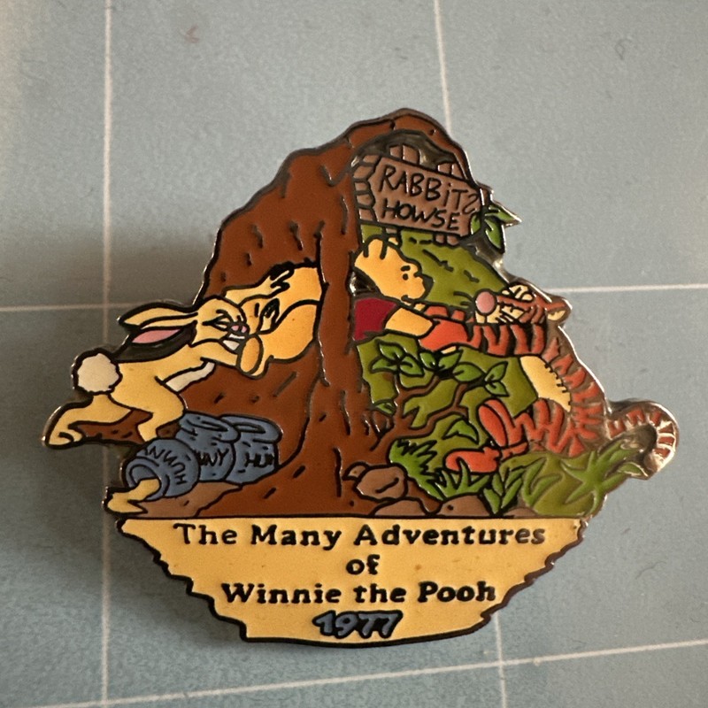 Disney Store Pin Walt 100th Countdown #34 The Many Adventure of Winnie The Pooh