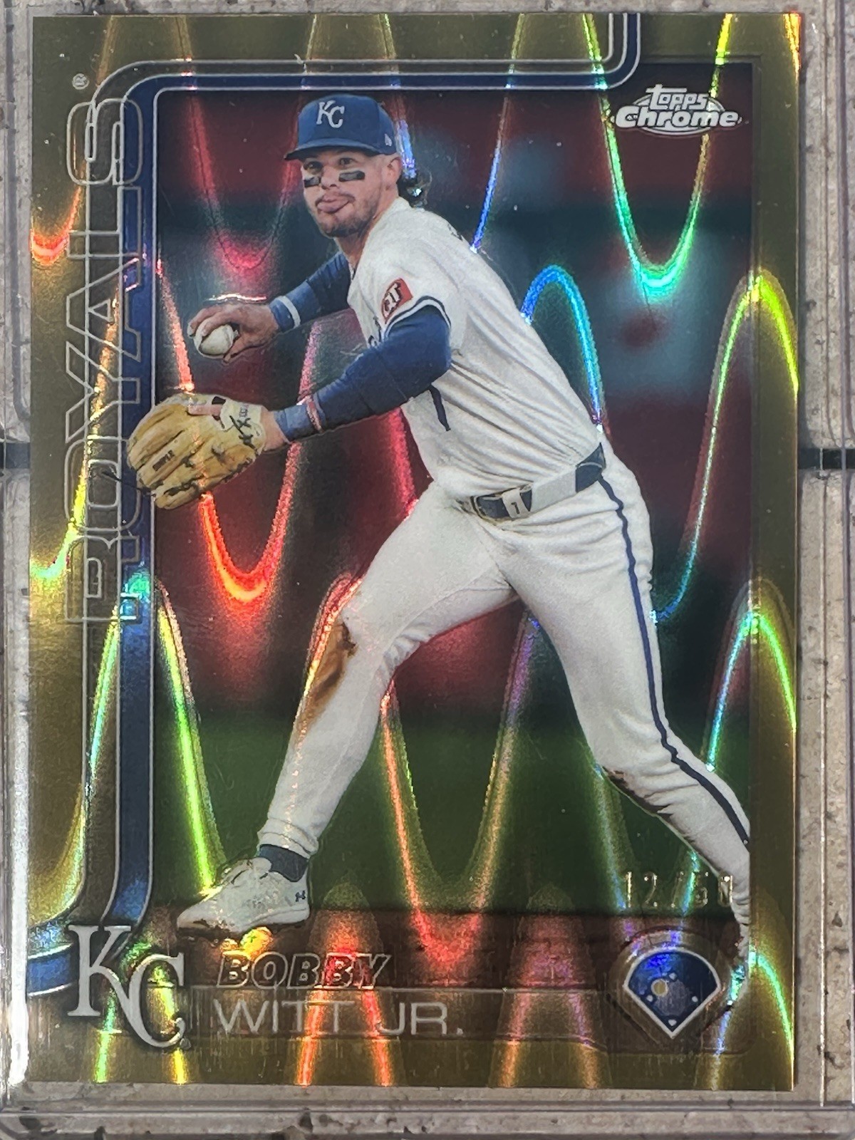 2025 Topps Chrome - Bobby Witt Jr. #93 Gold Geometric Refractor /50