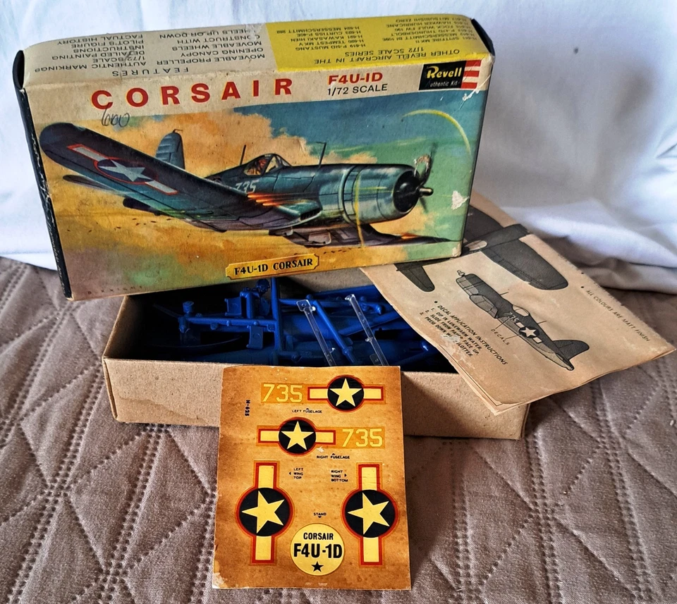 Scatola Kit Montaggio Corsair F4U - 1D Revell / Rivarossi - Anni '60 - Immagine 3 di 4