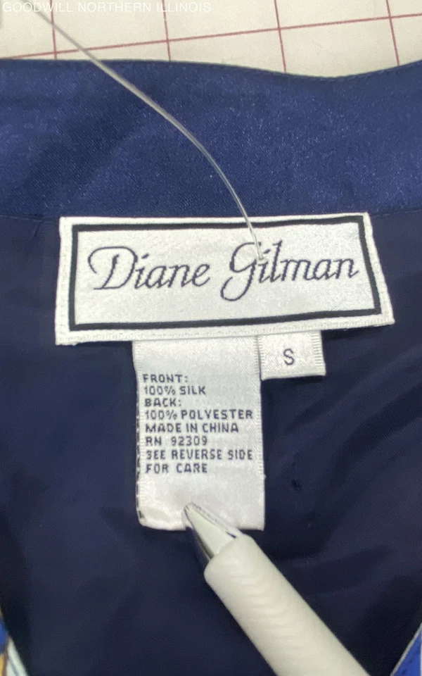 Diane Gilman Silk/Poly Vests Size S: Red Western/Cowboy Print+Blue/Gold Nautical - Image 3 of 4