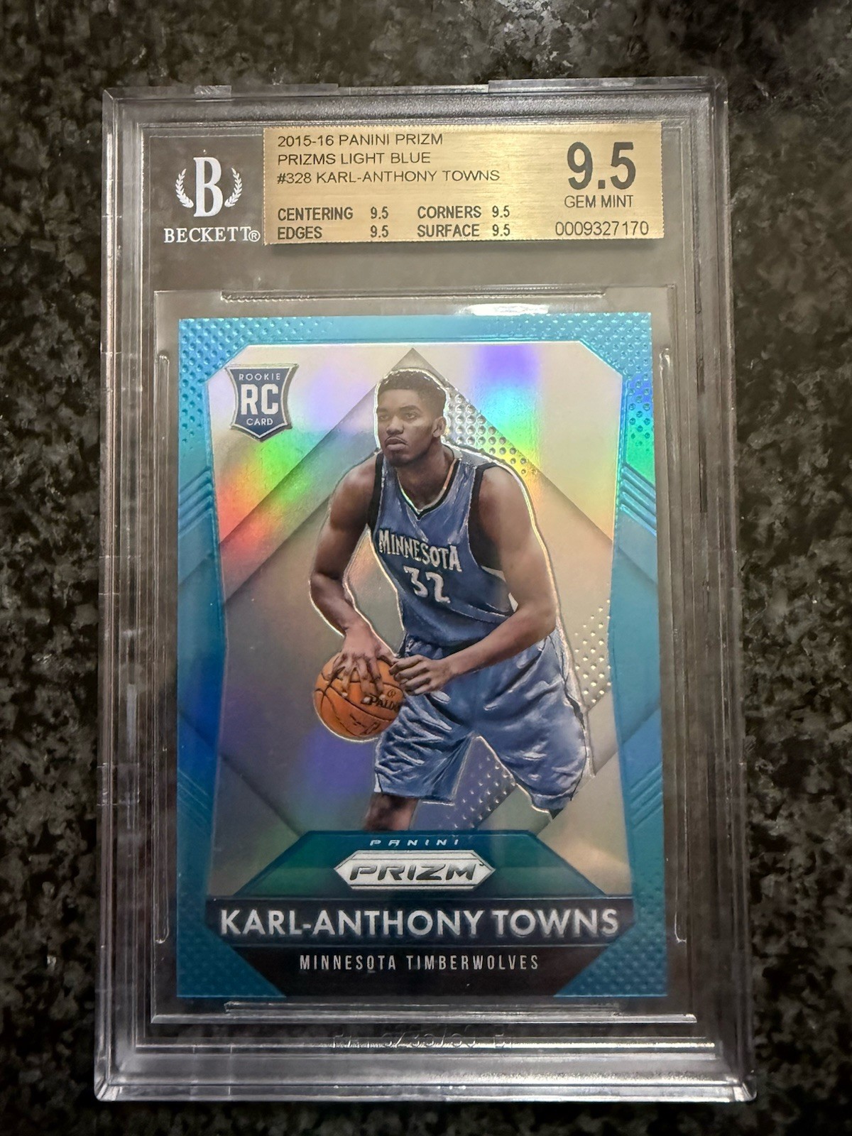 2015-16 Prizm Karl-Anthony Towns ROOKIE Light Blue Prizm #/199 BGS 9.5 True Gem