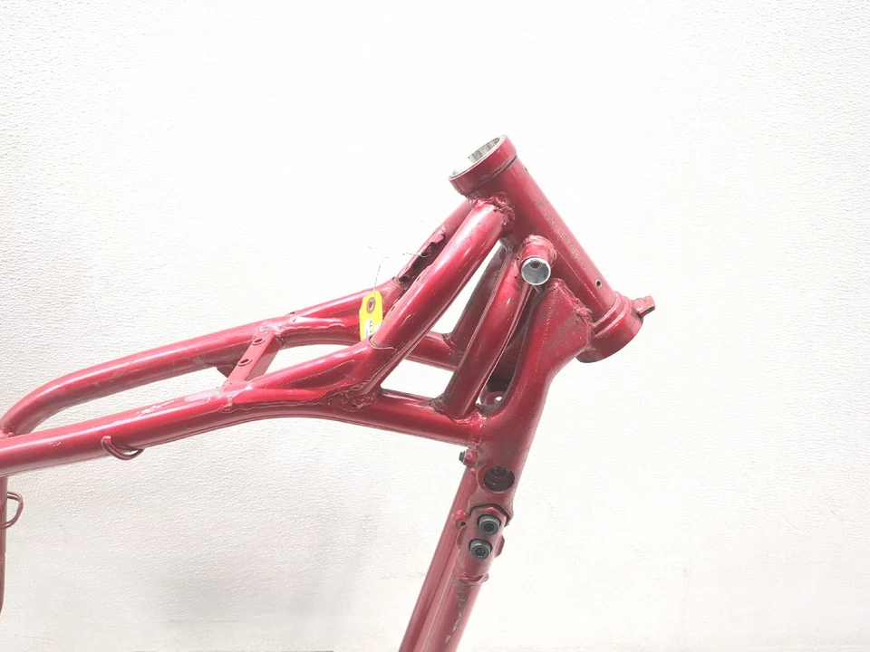 92-04 Suzuki VS800 Intruder chassi quadro principal CLN reto - Imagem 3 de 4