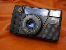 #2881 Nikon L35AF2 35mm fotocamera punta e scatta pellicola ++LEGGI++