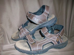 *USED* *WORN* THOM MCAN DUNE MENS SIZE 8 D BROWN SANDALS | eBay