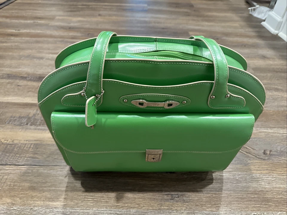 Bolso verde para portátil Mcklein para mujer Foto 4 de 4