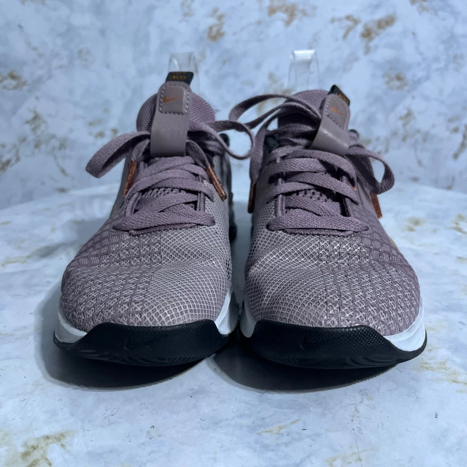 Nike Metcon 8 Para mujeres Talla 7 Zapatos para Correr Púrpura Atlético Gimnasio Entrenamiento Tenis Foto 2 de 4