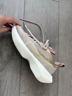 Nike Vista Lite C10905-200 Damen Laufschuhe Gr. 39 beige, guter Zustand 