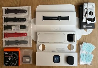 Apple Watch 9 45mm cinturino NUOVO e sigillato Mezzanotte S/M tanti accessori