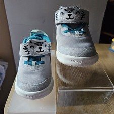Nike kids' team hustle basketball shoes Wolf, Size 6c