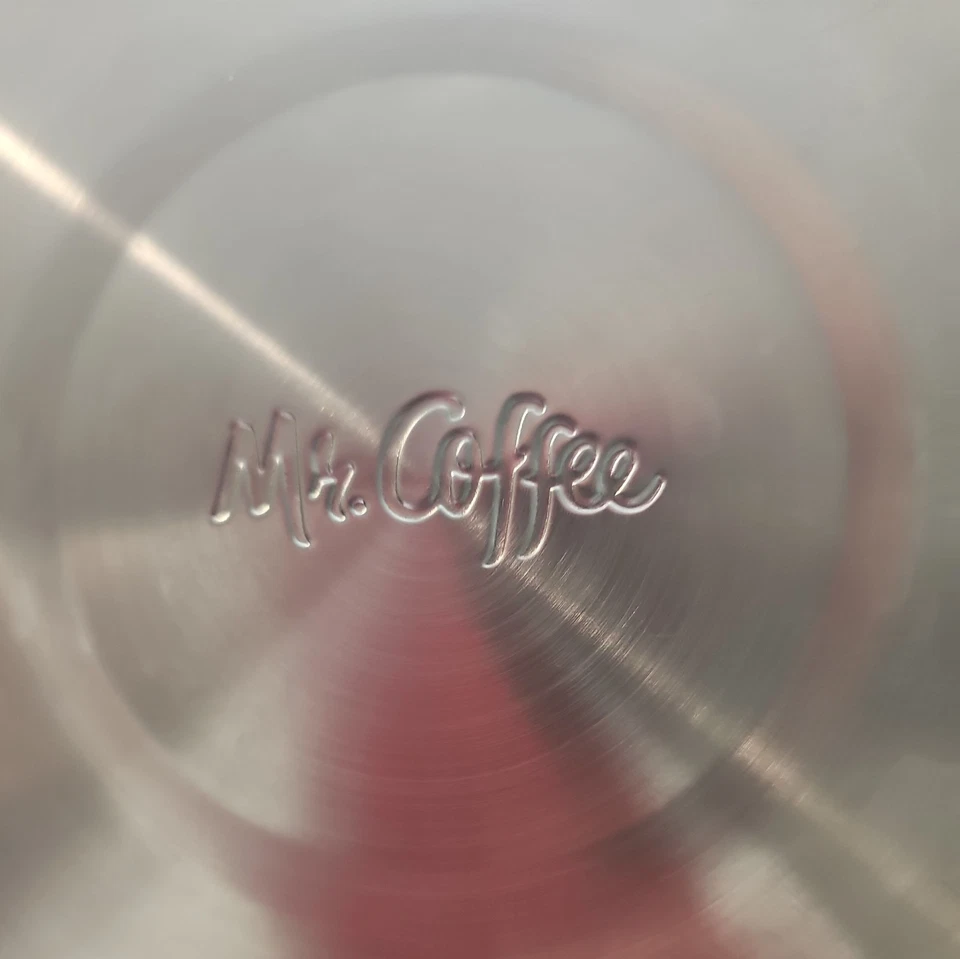 Tetera silbante de acero inoxidable Mr. Coffee, 1,5 cuartos de galón, pulido espejo Foto 3 de 4