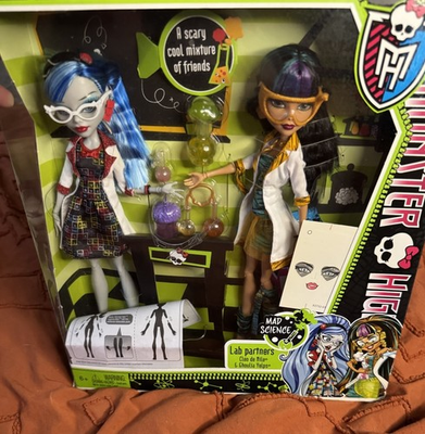 #ad Monster High 2012 Cleo De Nile amp; Ghoulia Yelps Doll Mad Science Lab Partners New $125.99