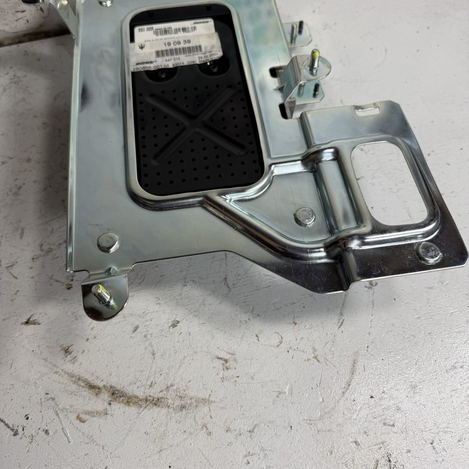 04-08 Maserati Quattroporte BOSE Stereo Amplifier M139 Audio Amp