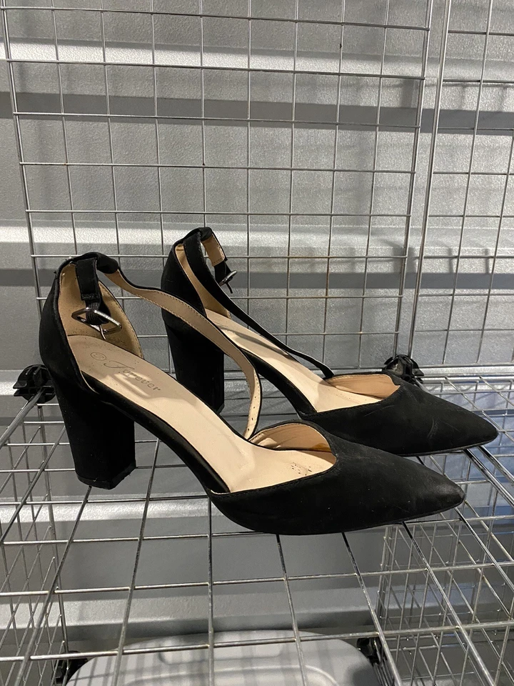 Black Velvet Pointed Heel With Strap - Image 2 of 4