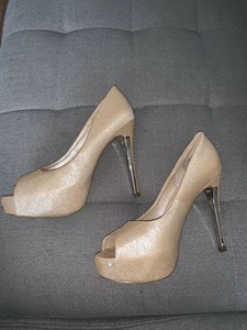 betts clear heels