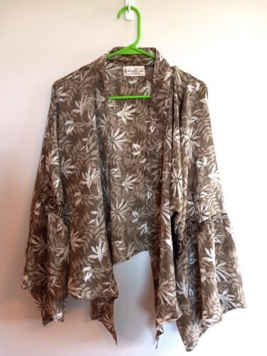 Kantha Bae Women’s Print Boho Cropped Bell Sleeve Knot Front Kimono OS