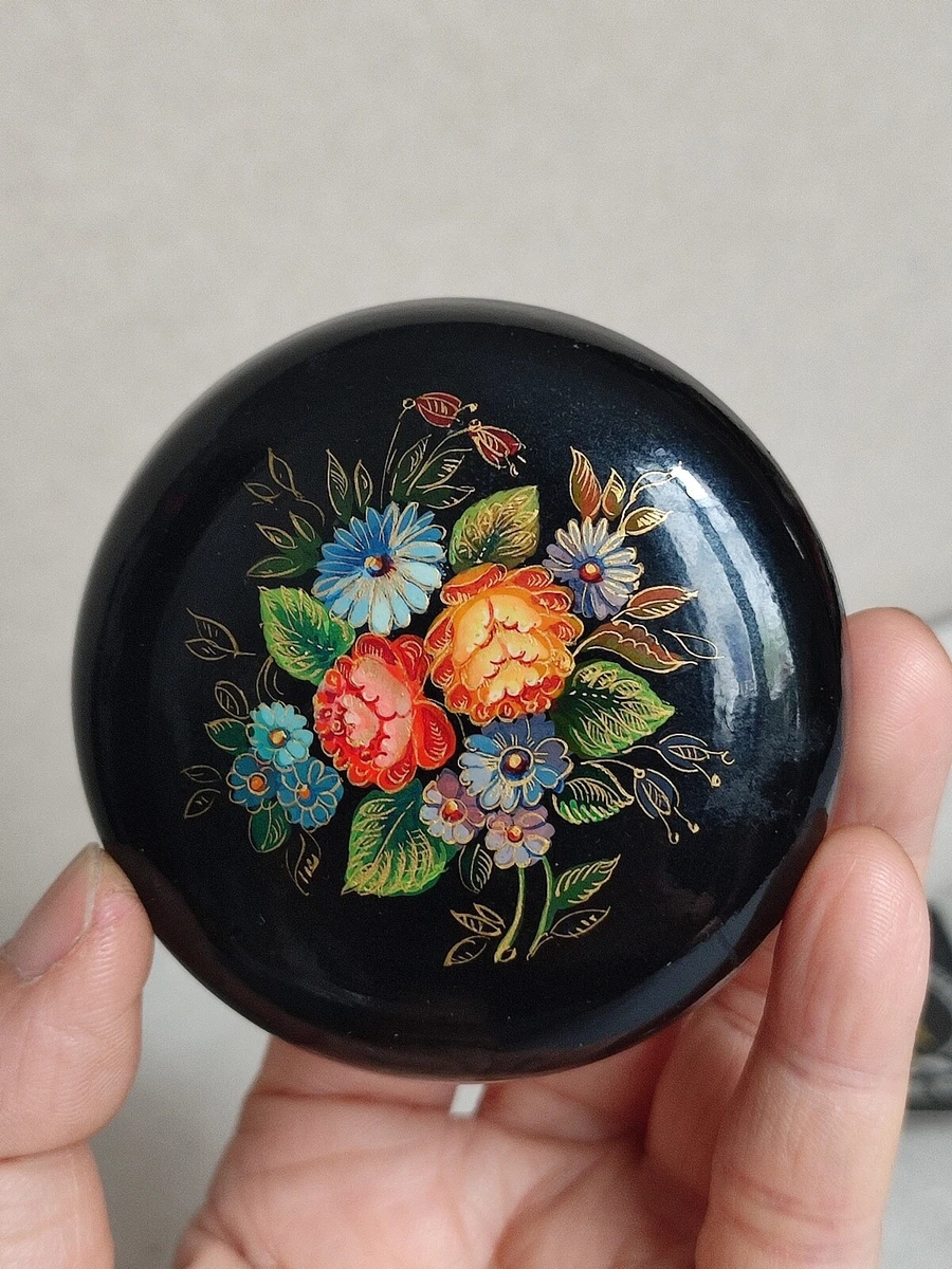 Plateau Rond En Bois Peint Vintage - URSS, Années 70-80 - Diamètre 30 Cm Décor Fleurs