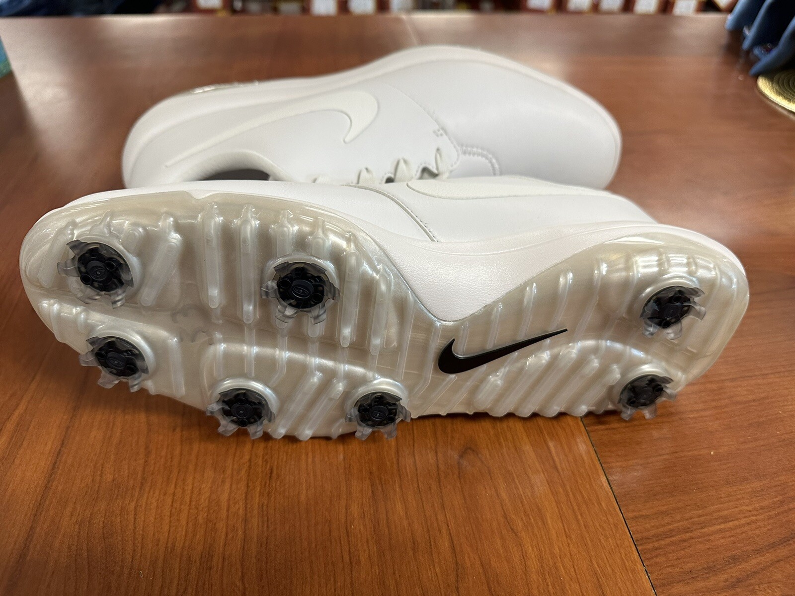 Size 9.5W Men's Nike Roshe G Tour Golf Shoes Triple White Swoosh AR5579-100