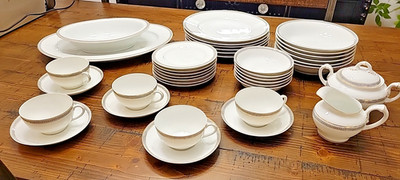 A) TK THUN BOHEMIA CZECHOSLOVAKIA Serving Set for 6