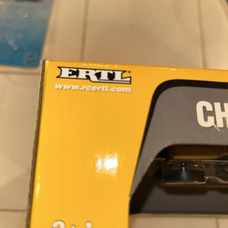 Juego de 3 piezas tractor Ertl Challenger MT665 1/64 Foto 4 de 4