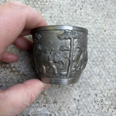 Antike handgeschnitzte Elefant Tee/Saki Tasse aus Thailand - Bangkok Zinn