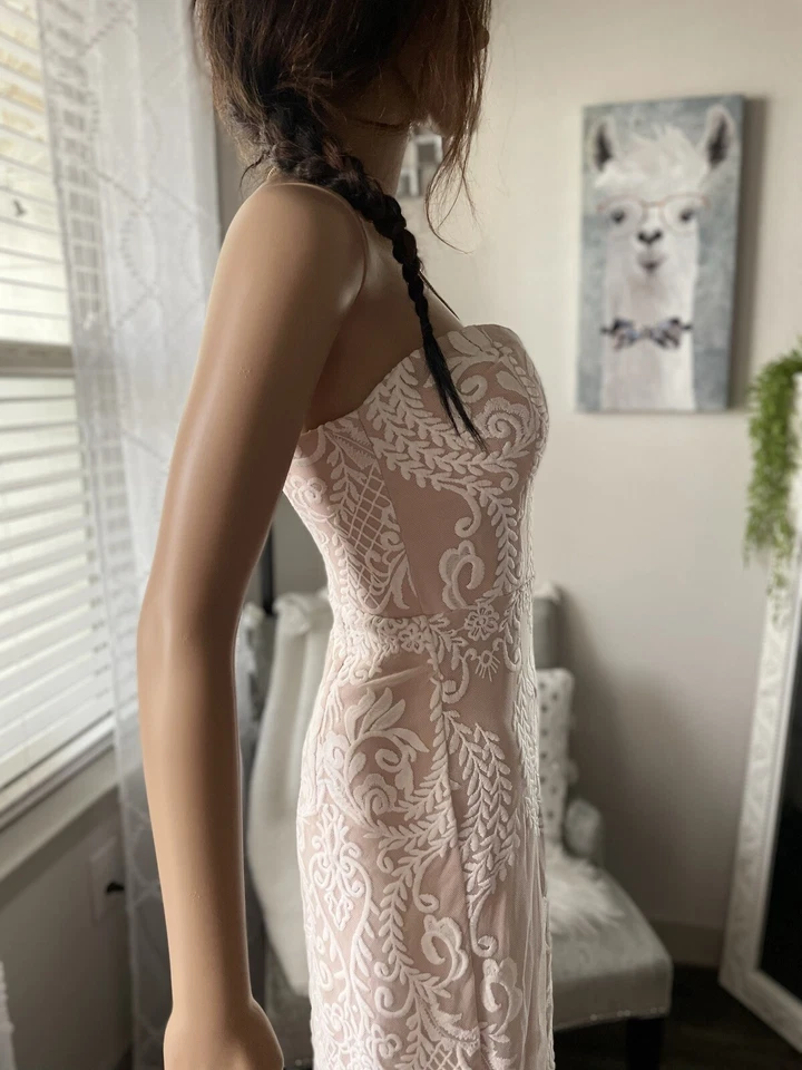 Lulus Collection white strapless lace mermaid dress size Medium - Image 4 of 4