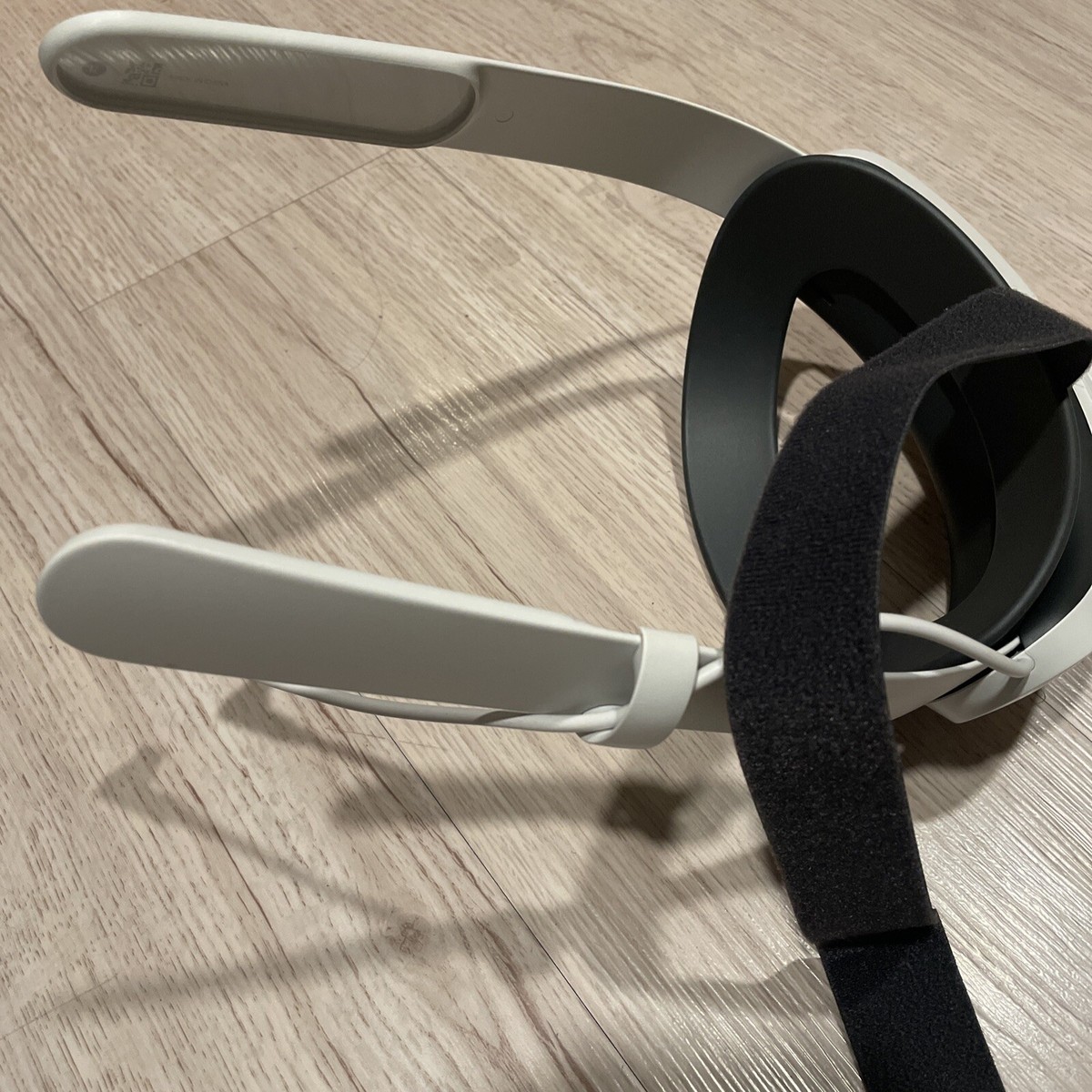 Meta Oculus Quest 2 Elite Strap VR Headset Controller W